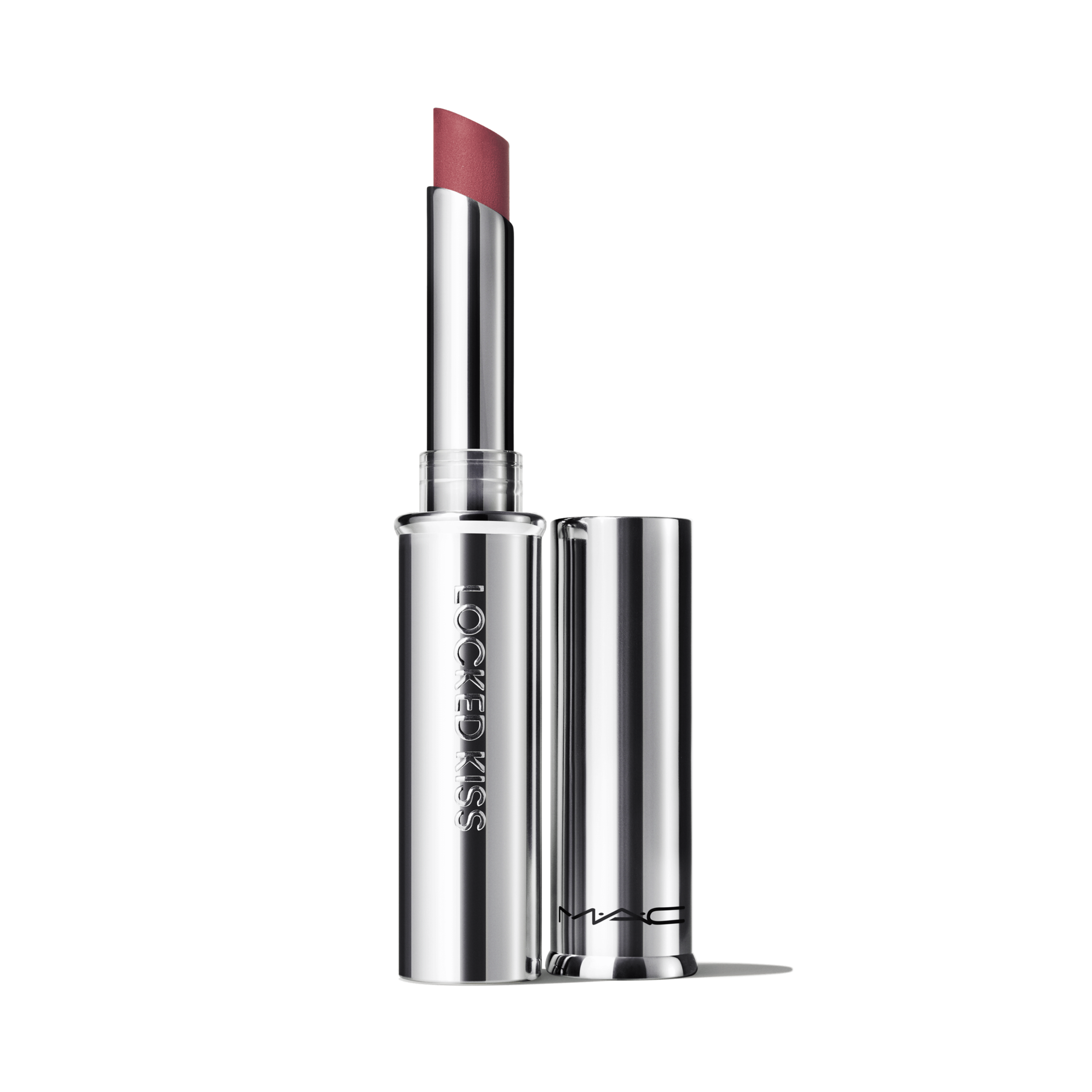Oferta de M·A·C Locked Kiss 24hr Lipstick por $599 en MAC Cosmetics