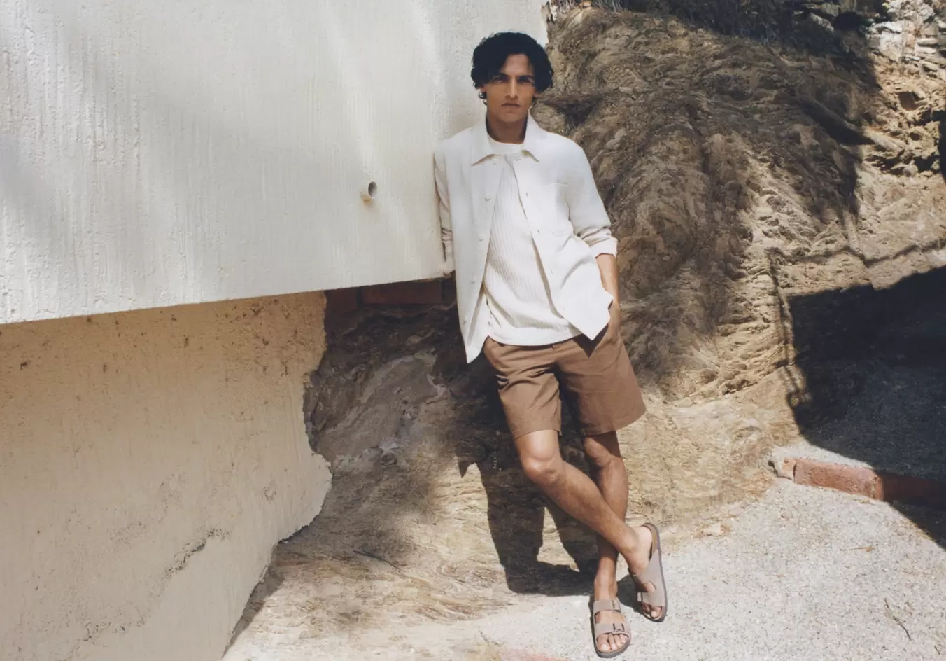 Oferta de Bermudas lino cordón por $1299 en Mango