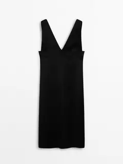 Oferta de Vestido midi escote pico por $3295 en Massimo Dutti