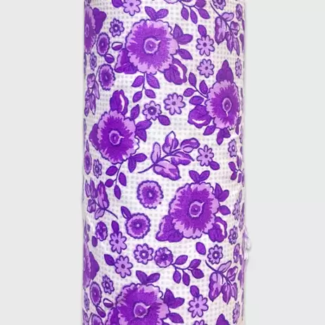 Oferta de Tela Roma Estampada Flores Silvestres Moradas 150 cm ancho – Rollo 30 m por $599.7 en Modatelas