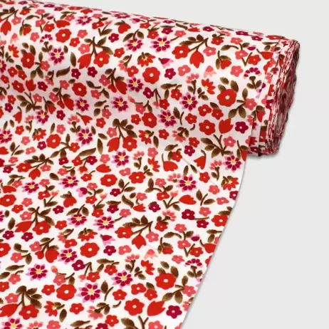 Oferta de Tela Algodón Candy Flores Carmesí  120 cm ancho – Rollo 30 m por $599.7 en Modatelas