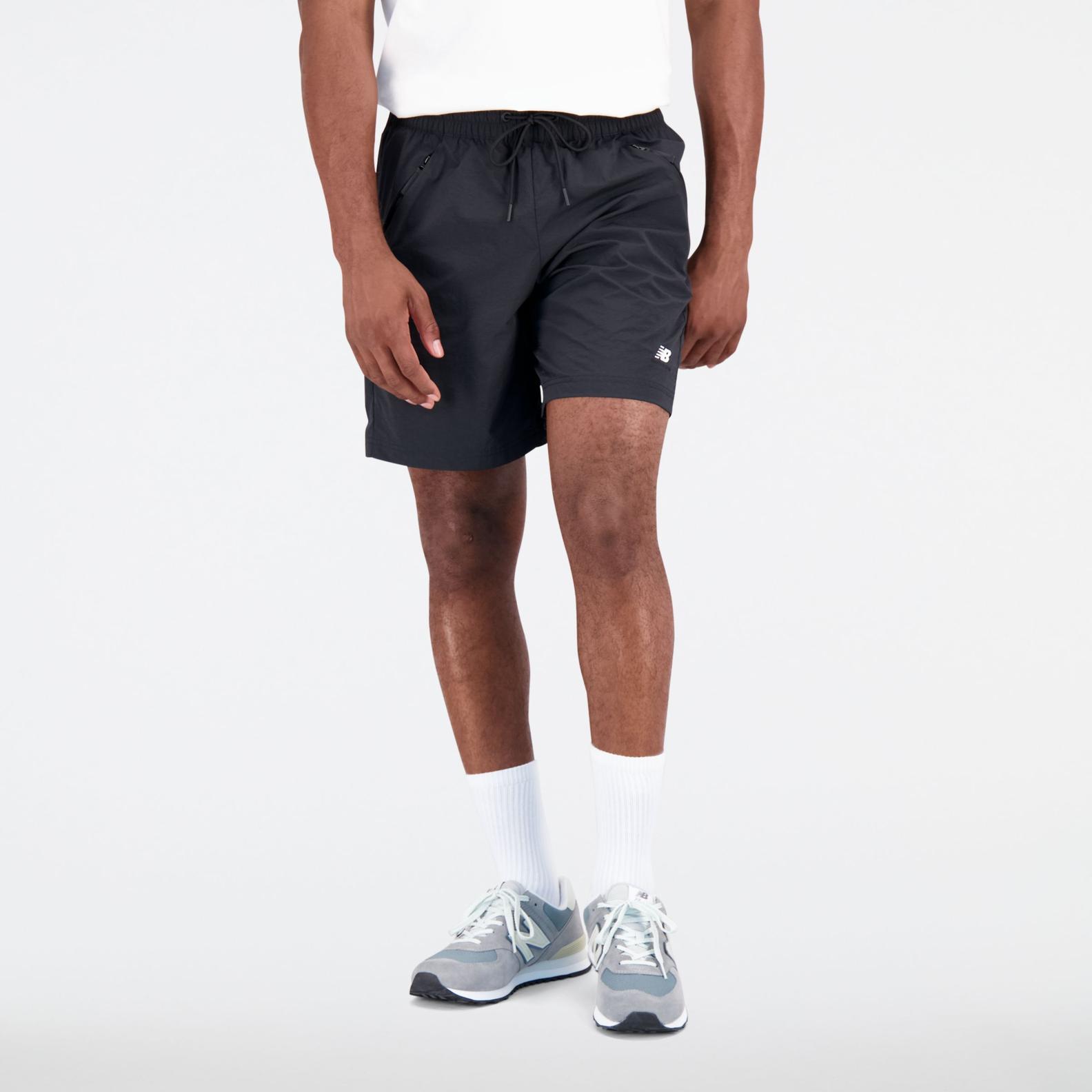 Oferta de Athletics Remastered Woven Short por $1399 en New Balance