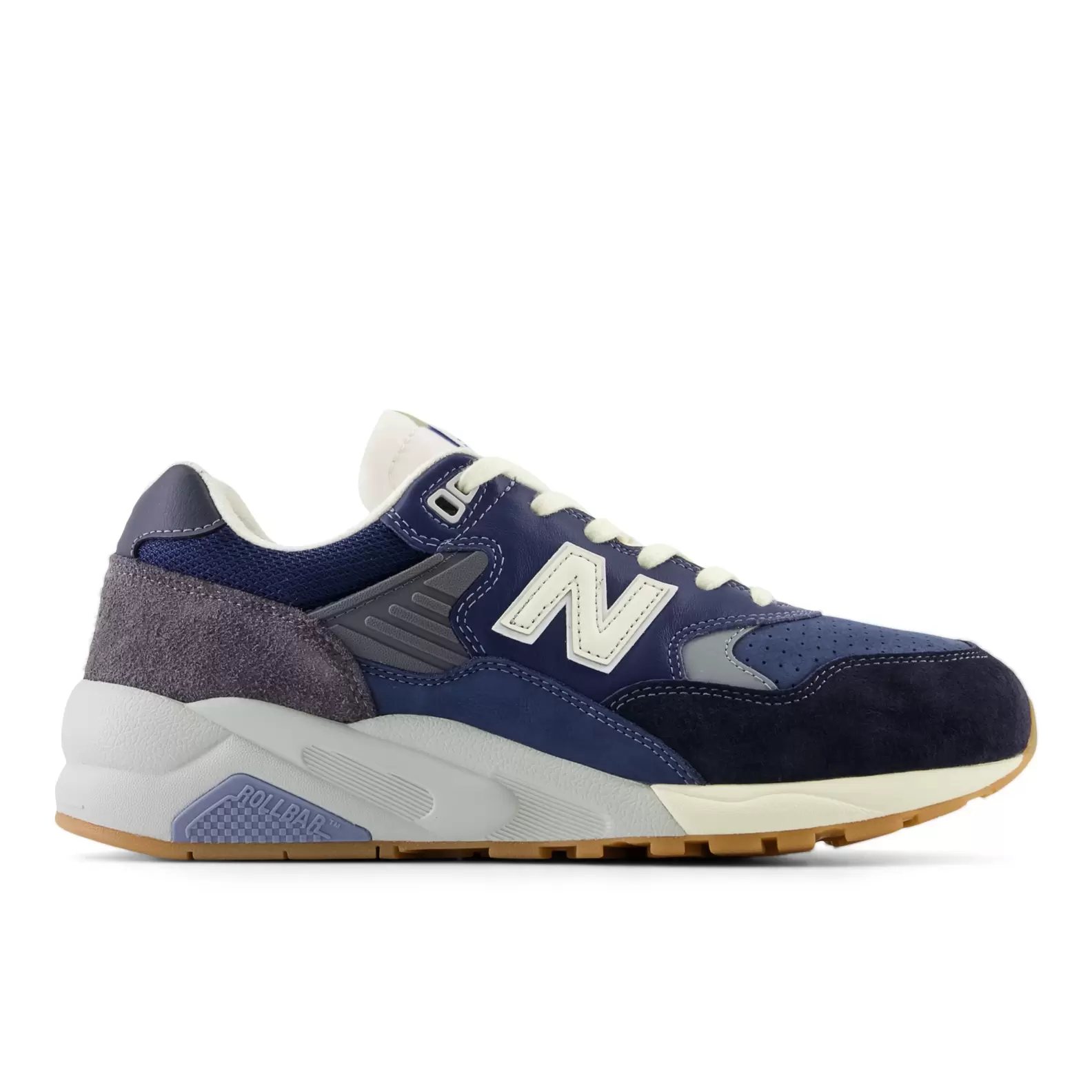 Oferta de 580 por $3499 en New Balance