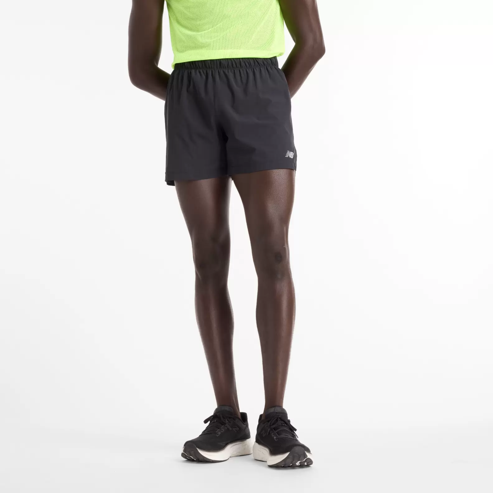 Oferta de RC Short 5" por $1299 en New Balance