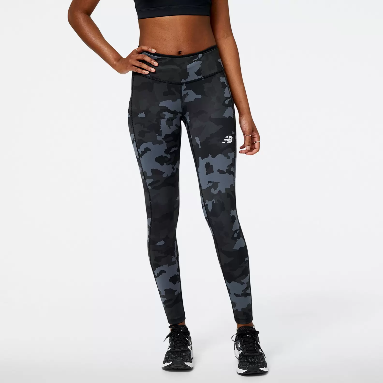 Oferta de Leggings Reflective Print Accelerate por $1799 en New Balance