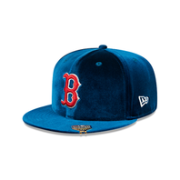 Oferta de Boston Red Sox MLB Velvet Visor Clip 59FIFTY Cerrada por $1399 en New Era