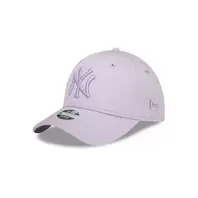 Oferta de New York Yankees MLB Women's League Essentials 9FORTY Strapback para Mujer por $649 en New Era