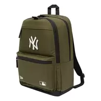 Oferta de New York Yankees MLB Back To School Backpack Olivo por $999 en New Era