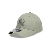 Oferta de New York Yankees MLB League Essentials 9FORTY Strapback Verde por $799 en New Era