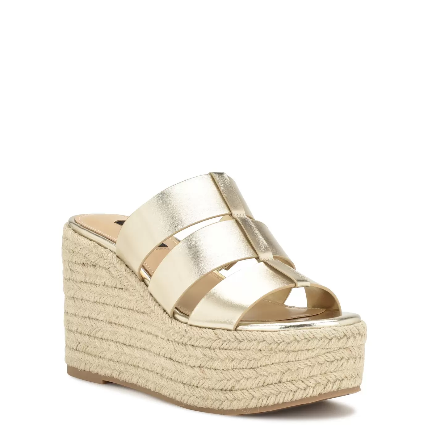 Oferta de Zapato Destalonado Keran3 Sintetico Oro Nine West por $1749 en Nine West