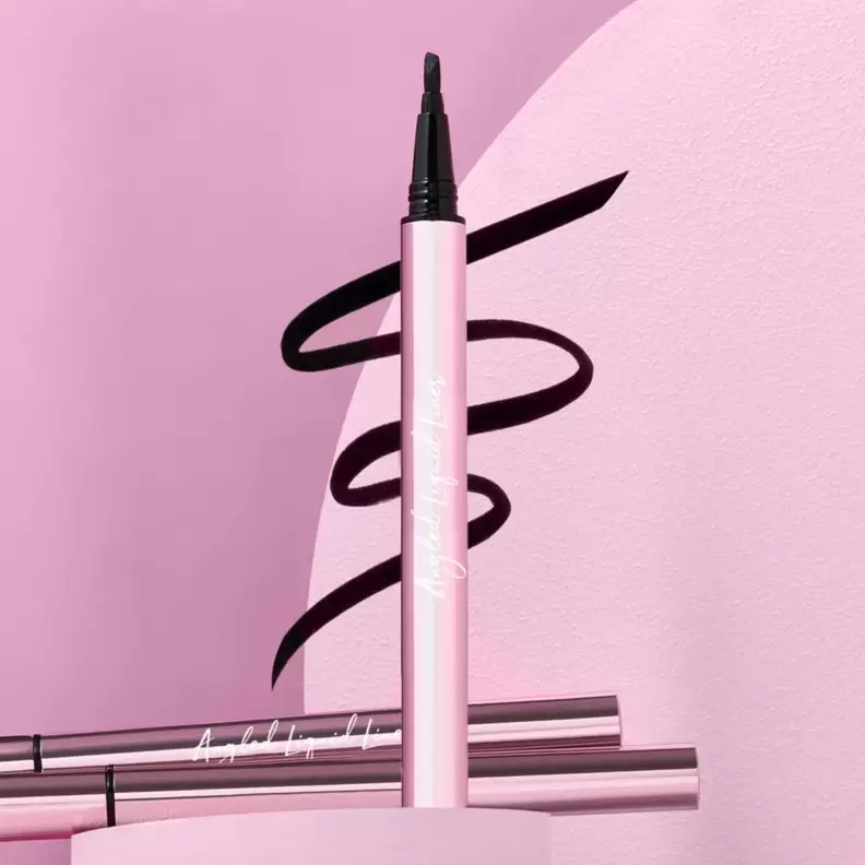 Oferta de Liquid Liner Angled Beauty Creation por $81 en Nuestro Secreto