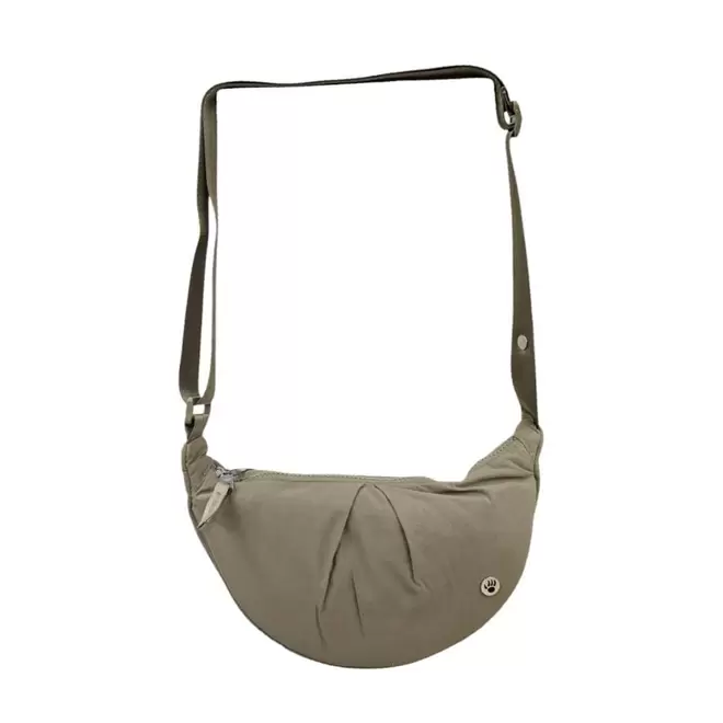 Oferta de Crossbody Bearpaw Verde Chica por $299 en OfficeMax