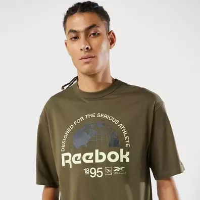 Oferta de Playera Globe por $599 en Reebok