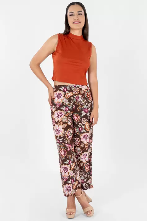 Oferta de Pantalón floral recto por $99 en Santory