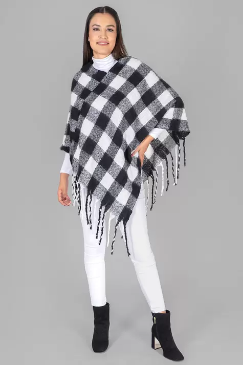 Oferta de Poncho afelpado de cuadros por $170 en Santory