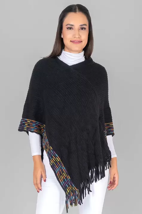 Oferta de Poncho con hilos de colores por $170 en Santory