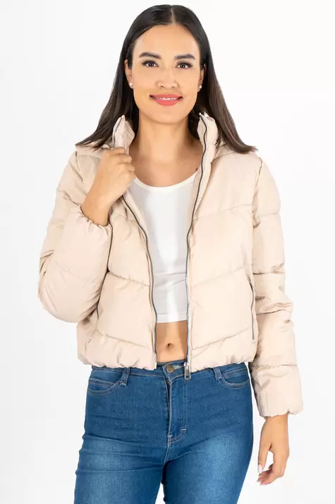 Oferta de Chamarra capitonada con capucha por $329 en Santory