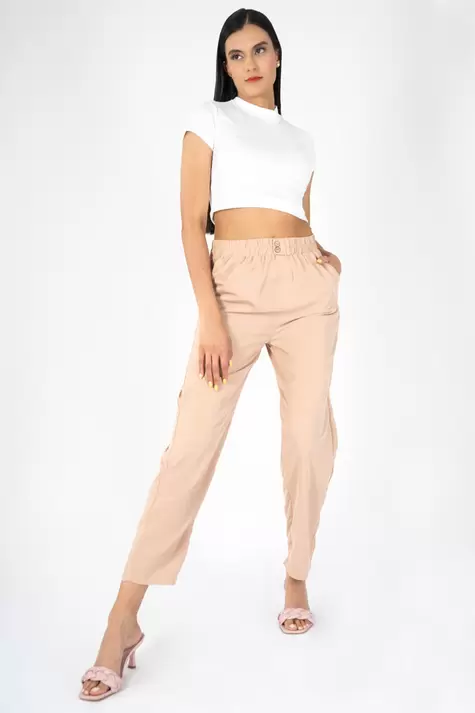 Oferta de Pantalón con elástico y bolsas por $198 en Santory