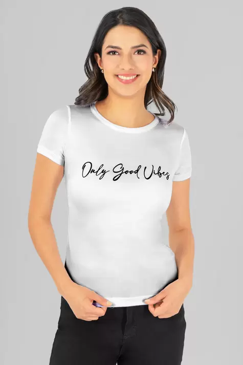 Oferta de Playera estampada cuello redondo por $63 en Santory