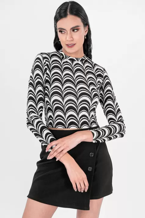 Oferta de Playera manga larga con ondas por $69 en Santory
