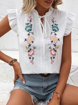 Oferta de SHEIN VCAY Blusa con bordado floral de cuello con cordón ribete con fruncido con encaje por $169.4 en SHEIN