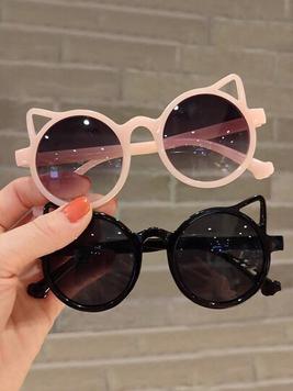 Oferta de 2 pares de gafas de sol unisex para niños con montura tipo ojo de gato para protección solar al aire libre por $62 en SHEIN
