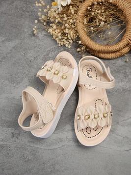 Oferta de Zapatos de princesa de moda antideslizantes de verano para niña pequeña y mediana con suela suave de bambú fresca y cómoda por $185 en SHEIN