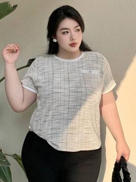 Oferta de Dazy Plus Camiseta elegante de manga corta con patrón de cuadrícula y talla grande para verano por $293 en SHEIN