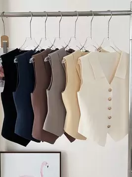 Oferta de 1 pieza Chaleco de punto para mujer, en colores negro y blanco, almendra, café, morado, sin mangas, de un solo pecho, con estilo retro francés y cuello falso por $123.3 en SHEIN