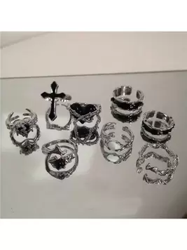 Oferta de 1-8 piezas Anillo abierto asimétrico de corazón y cruz en color negro y plata, con motivos punk, Harajuku, gótico, espinas, para mujeres y hombres, pareja, vintage de los 90s y Y2K, estilo grunge por $21.6 en SHEIN