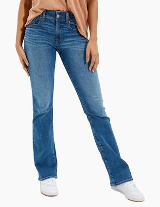 Oferta de Jeans straight American Eagle corte cintura para mujer por $999 en Suburbia