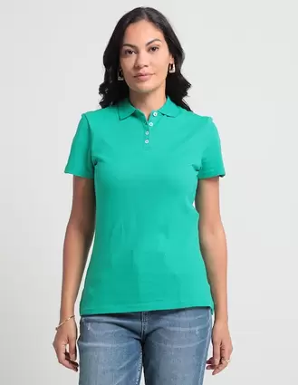 Oferta de Playera tipo polo Weekend para mujer por $139.3 en Suburbia