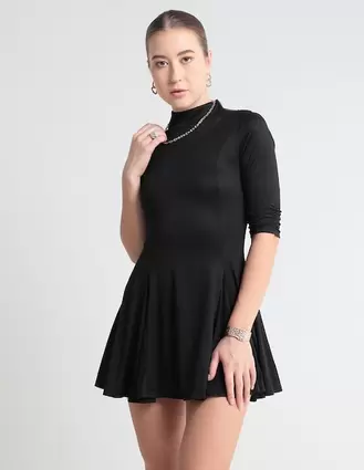 Oferta de Vestido mini casual Metropolis para mujer por $599 en Suburbia