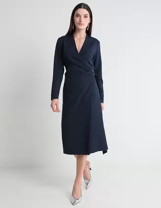 Oferta de Vestido midi formal Contempo para mujer por $699 en Suburbia