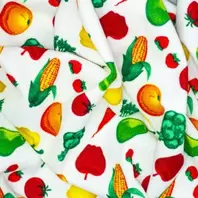 Oferta de Lipsic Estampado |  Frutas y Verduras por $76.99 en Telas Junco