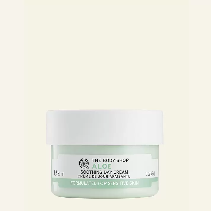 Oferta de Crema de Día Calmante Aloe por $595 en The Body Shop