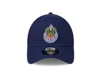 Oferta de GORRA FLAGS ESCUDO CHIVAS AZUL NEW ERA por $799 en Tienda Chivas