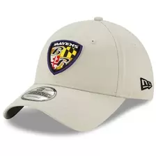 Oferta de Gorra ajustable color caqui Baltimore Ravens Shield Playmaker 9TWENTY para hombre de New Era por $14.99 en Tienda NFL