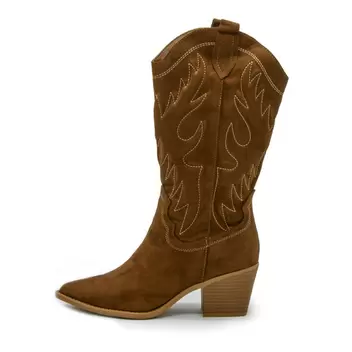 Oferta de Bota Cowboy Camel por $1399 en Via Uno