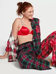 Oferta de Flannel Long Pajama Set por $1093.46 en Victoria's Secret