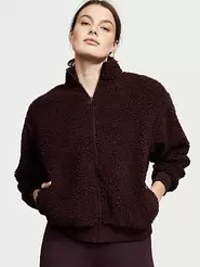 Oferta de Cozy Fleece Full-Zip Mock Neck Jacket por $1748.44 en Victoria's Secret