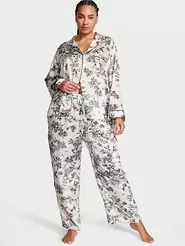 Oferta de Satin Long Pajama Set por $1093.46 en Victoria's Secret