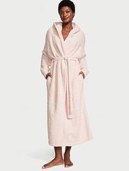 Oferta de Chenille Hooded Long Robe por $1967.13 en Victoria's Secret