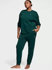 Oferta de Long-Sleeve Tee & Jogger Set por $1311.06 en Victoria's Secret