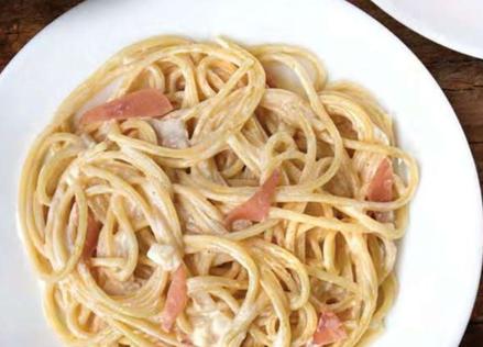 Oferta de Espagueti A La Crema por $132 en La Comer