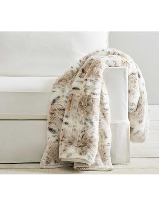 Oferta de Frazada de tejido plano Faux Fur para bebé por $1625 en Pottery Barn