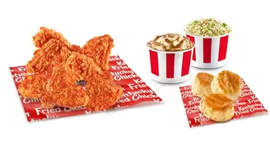 Oferta de BUCKET CLÁSICO DE 8 PIEZAS por $339 en KFC