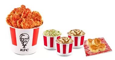 Oferta de BUCKET CLÁSICO DE 15 PIEZAS por $565 en KFC