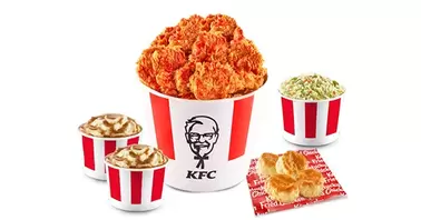 Oferta de BUCKET CLÁSICO DE 18 PIEZAS por $659 en KFC