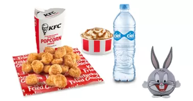 Oferta de KIDS BUCKET POPCORN LOONEY TUNES® por $125 en KFC